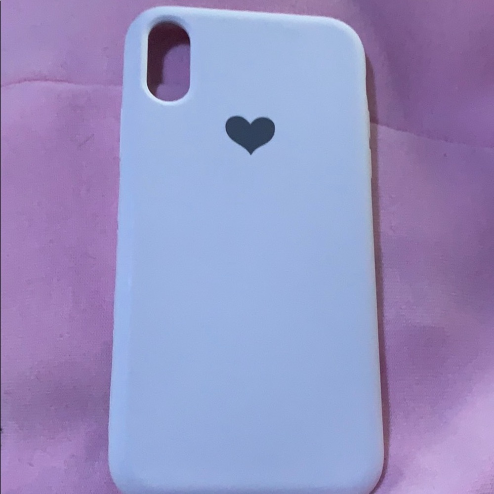 white iphone xr case